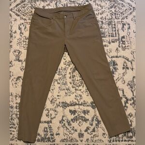 Lululemon Men’s Brown Pants (36x30)